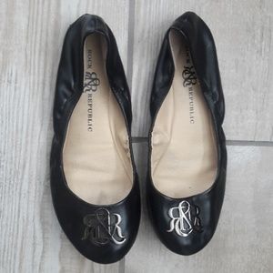 Rock Republic flats